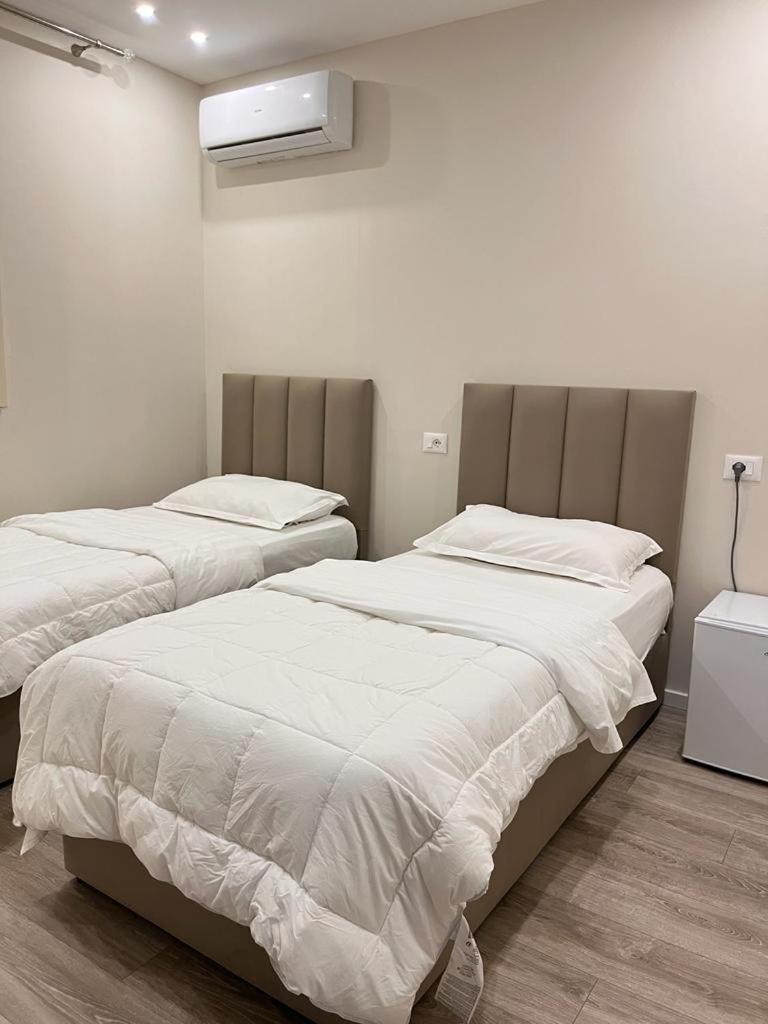 Belix Hotel Apartments, Near The Beach Durrës Eksteriør bilde