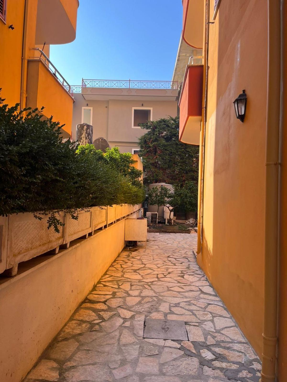 Belix Hotel Apartments, Near The Beach Durrës Eksteriør bilde